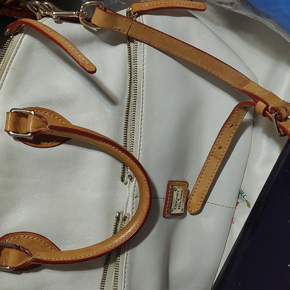 Dooney & Bourke - Picture 2 of 5